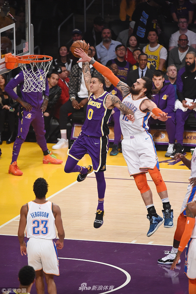 陪伴孩子进 陪伴孩子进