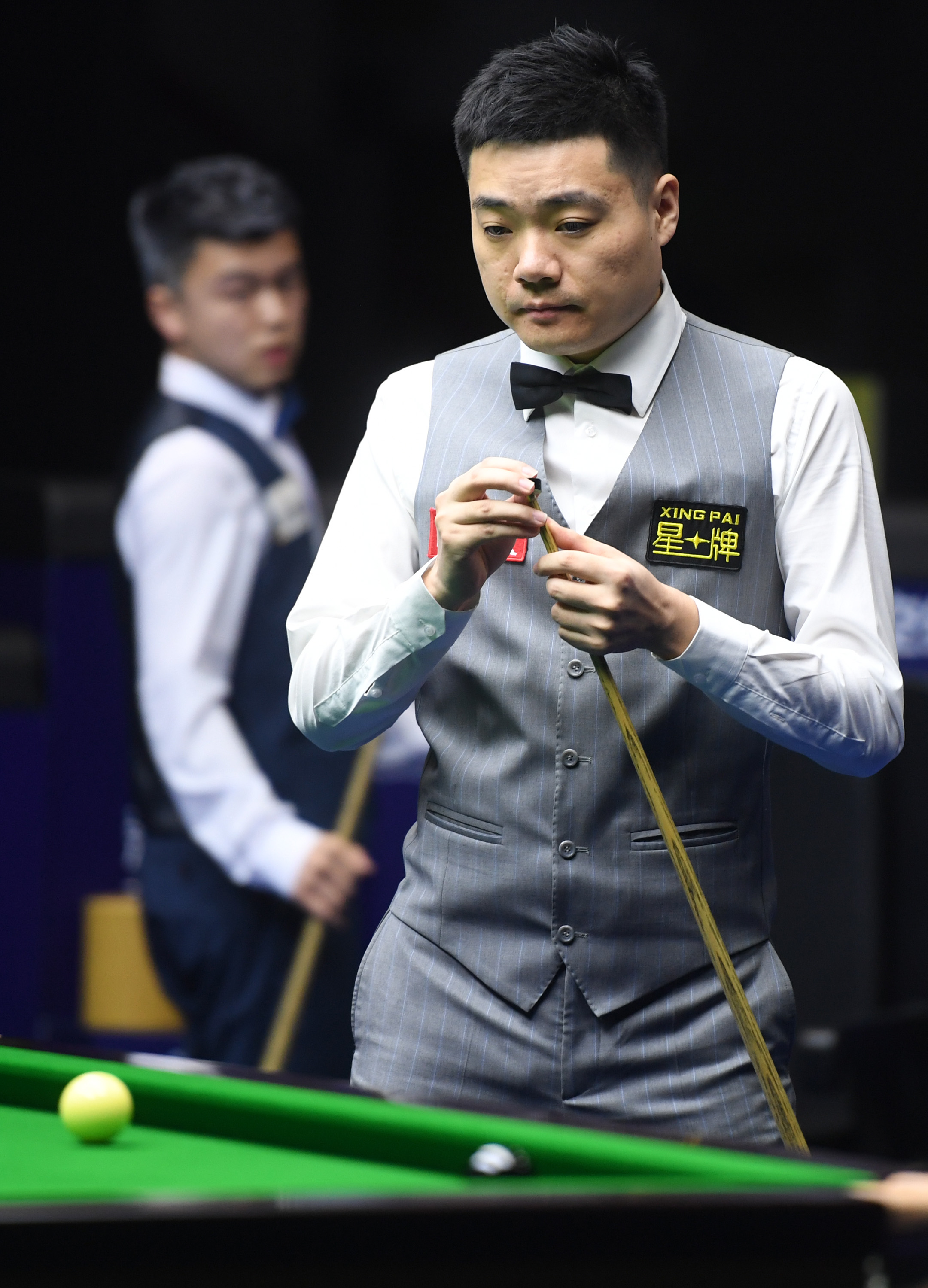 表现更为耀 表现更为耀